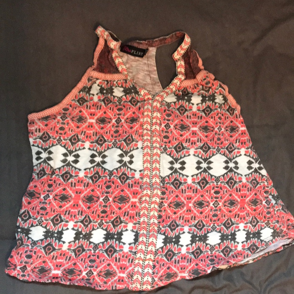 Loose crop tank